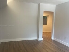 125 Edgewater Dr in Coral Gables, FL - Building Photo - Building Photo