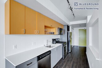 12288 NE 12th Ln-Unit -FL6-ID224 in Bellevue, WA - Foto de edificio - Building Photo
