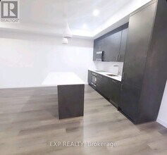 7549 Kalar Rd in Niagara Falls, ON - Building Photo - Building Photo