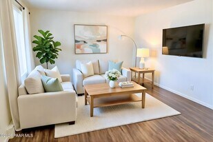 2625 N Alvernon Way in Tucson, AZ - Building Photo