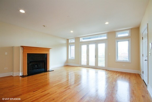 2942 N Lincoln Ave-Unit -3S in Chicago, IL - Foto de edificio - Building Photo