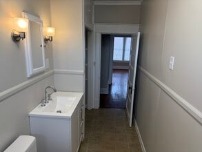 422 W Main St in Greeneville, TN - Foto de edificio - Building Photo