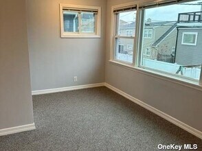 827 E Park Ave-Unit -upper in Long Beach, NY - Building Photo - Building Photo