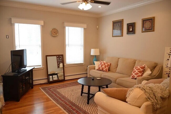 property at 772 E 7th St