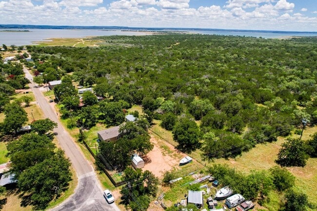 636 South St in Tow, TX - Building Photo - Building Photo