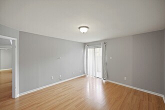 8517 Hearth Dr in Houston, TX - Building Photo - Building Photo