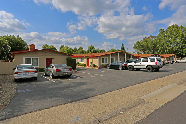 Chalet Apartments in Folsom, CA - Building Photo - Building Photo