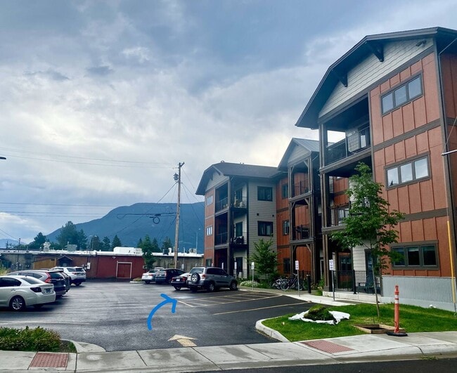 35 5th St W, Unit 303