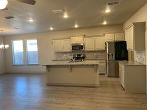 7012 22nd St in Lubbock, TX - Building Photo - Building Photo