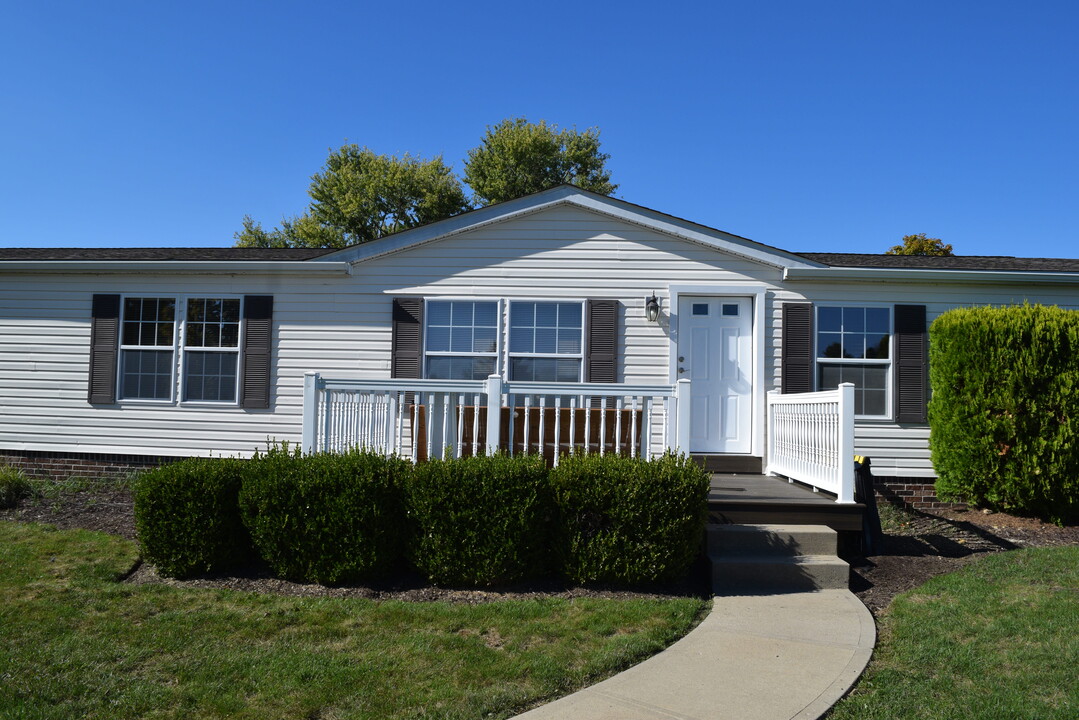 100 Circle Ln in Canonsburg, PA - Building Photo