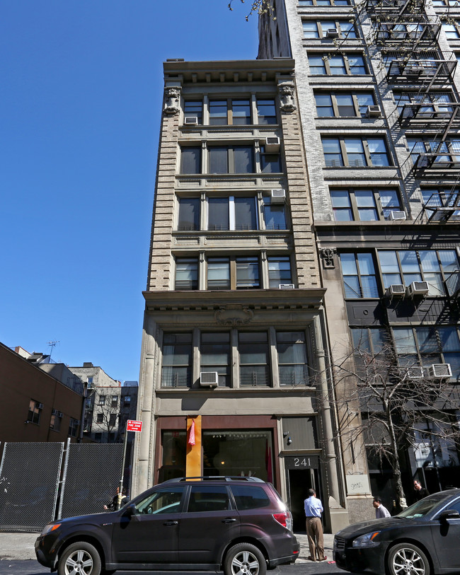 241 Lafayette St in New York, NY - Building Photo - Building Photo