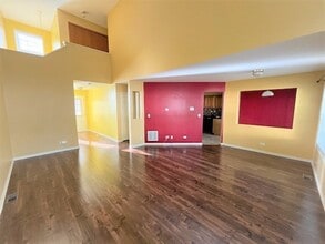 1556 Brittania Way in Roselle, IL - Building Photo - Building Photo