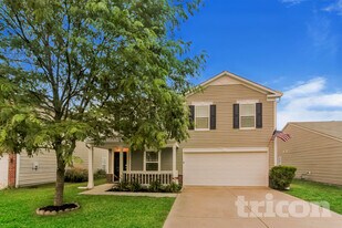 818 Westpointe Dr in Shelbyville, IN - Building Photo