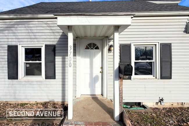 3700 Coronado Dr in Alton, IL - Building Photo - Building Photo