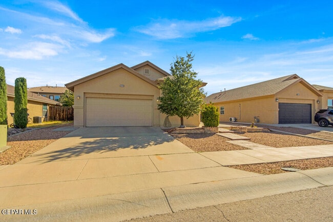 3220 Scarlet Point Dr in El Paso, TX - Building Photo - Building Photo