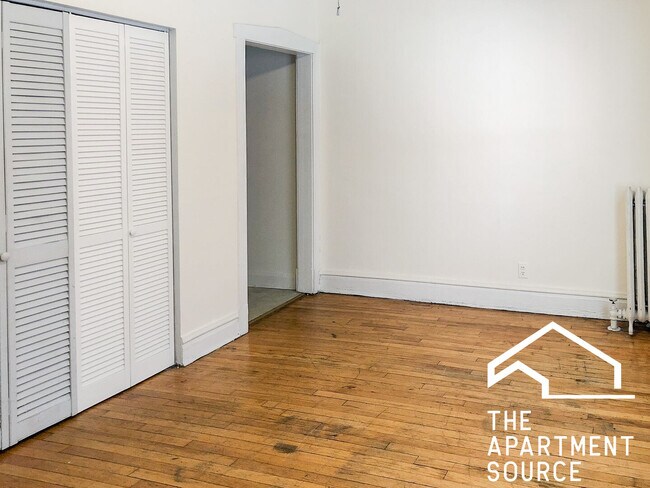 property at 2890 N Clark St