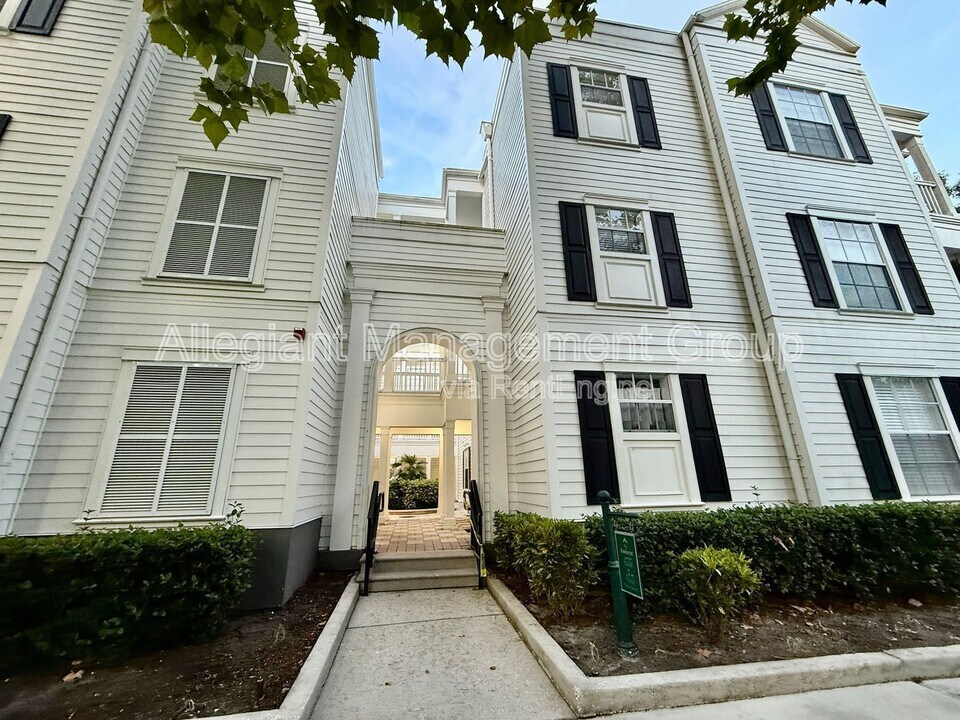 453 Water St in Kissimmee, FL - Building Photo