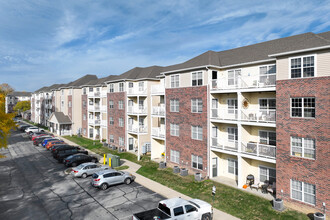 Brookhaven at County Line Senior Apartments in Indianapolis, IN - Building Photo - Building Photo