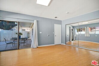 15157 Valleyheart Dr in Los Angeles, CA - Building Photo - Building Photo