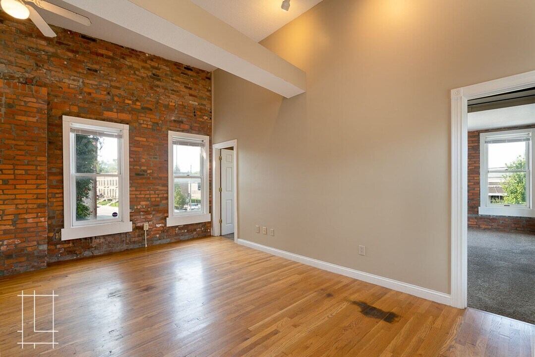 996-1002 N 4th St in Columbus, OH - Building Photo