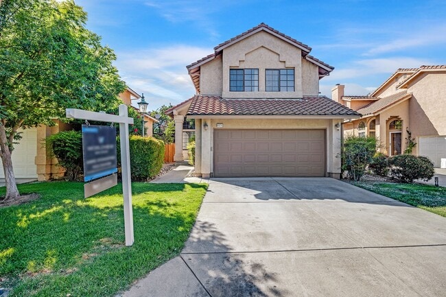 property at 4674 Kimberley Common