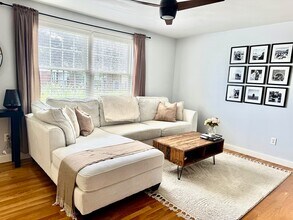27 Willow St in Melrose, MA - Building Photo - Building Photo