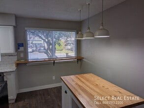 45185 Wolfe Rd in Chilliwack, BC - Building Photo - Building Photo