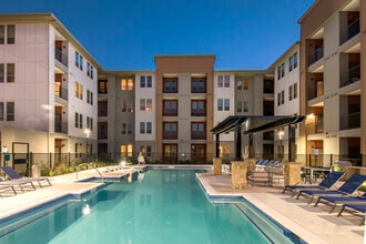 The Stella in San Antonio, TX - Building Photo - Building Photo
