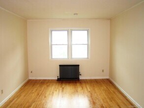 28 Vernon Terrace in Poughkeepsie, NY - Building Photo - Building Photo