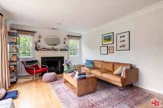 1972 Stearns Dr in Los Angeles, CA - Building Photo - Building Photo