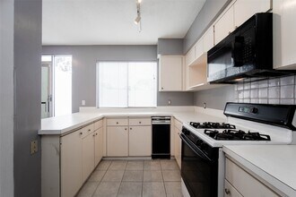 6311 Riverview Way in Houston, TX - Building Photo - Building Photo