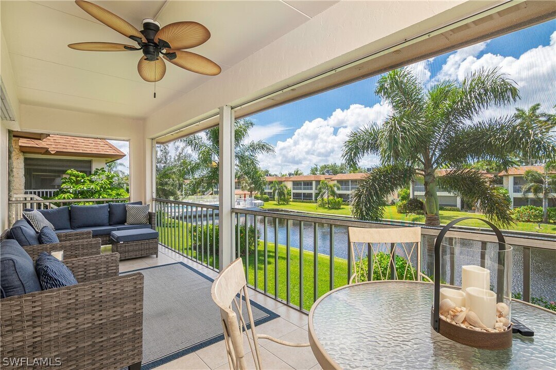 1155 Sandpiper St in Naples, FL - Building Photo