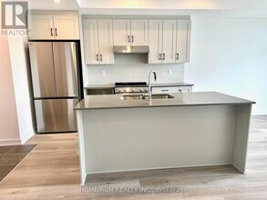 830 Roger Griffiths Ave in Ottawa, ON - Building Photo - Building Photo