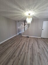 1049 Nelson Ave in Brackenridge, PA - Building Photo - Building Photo