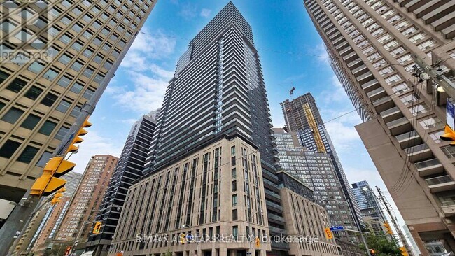 955 Bay St. in Toronto, ON - Building Photo - Building Photo