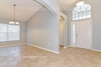 12617 Kings Lake Dr in Gibsonton, FL - Foto de edificio - Building Photo