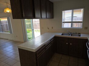 7484-86 Armstrong Pl-Unit -7486 in San Diego, CA - Building Photo - Building Photo