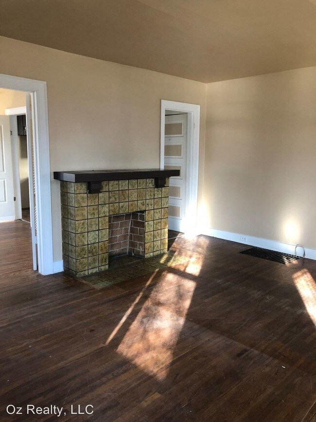 4211 Burnham Ave in Toledo, OH - Building Photo - Building Photo