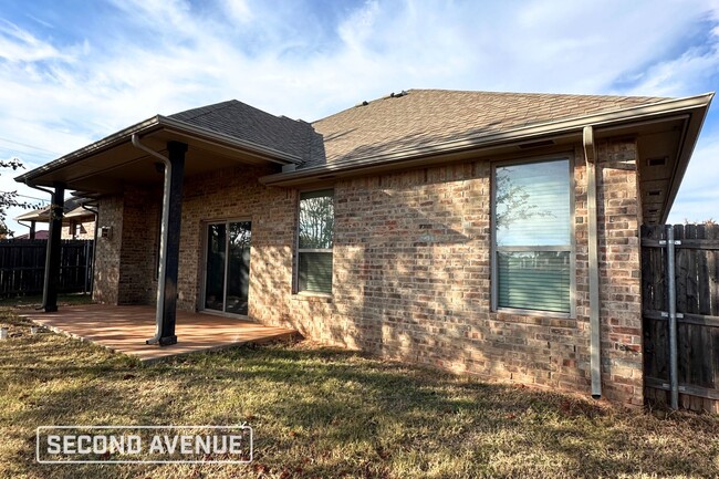 1028 NW 191st St in Edmond, OK - Building Photo - Building Photo