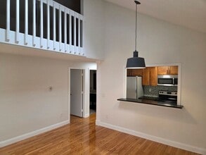 151 Shelter Rock Rd in Danbury, CT - Building Photo - Building Photo