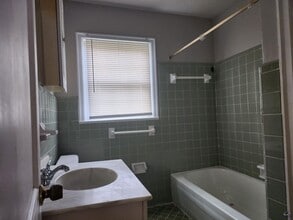 304 Myrtle St in Warner Robins, GA - Building Photo - Building Photo