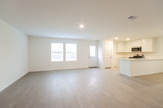 31428 Moore Rd in Magnolia, TX - Building Photo - Building Photo