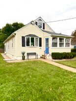 34 Governors Gate Ln in Linthicum Heights, MD - Building Photo