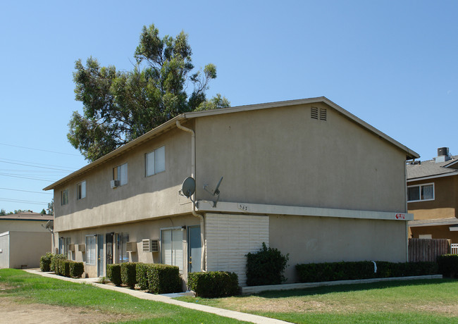 562 Penrose Dr in Corona, CA - Building Photo - Building Photo