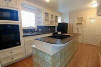 1409 Wentworth St photo'