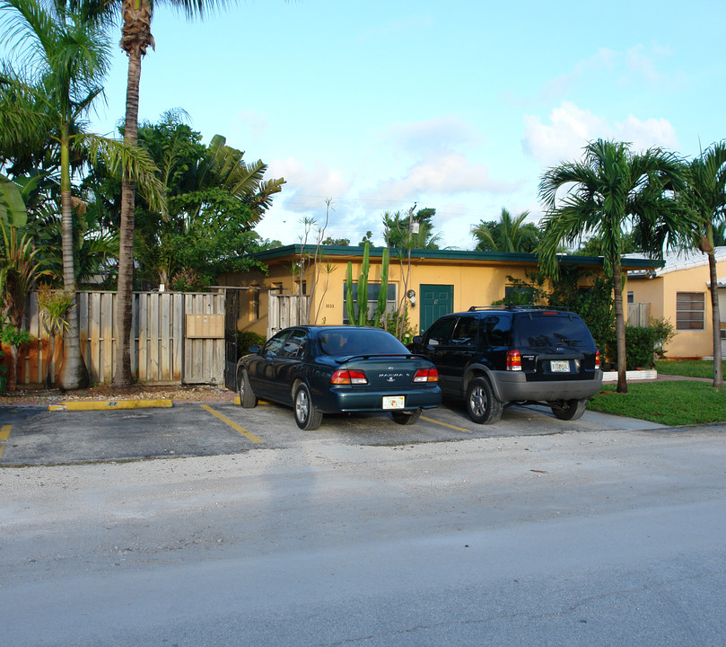 1035-1041 NE 12th Ave in Fort Lauderdale, FL - Building Photo