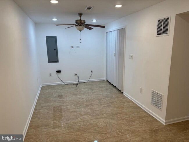 12489 Pfitzner Ct in Woodbridge, VA - Building Photo - Building Photo
