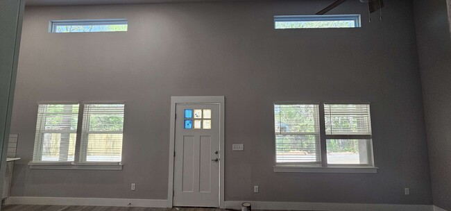210 7th St in Rogers, AR - Building Photo - Building Photo