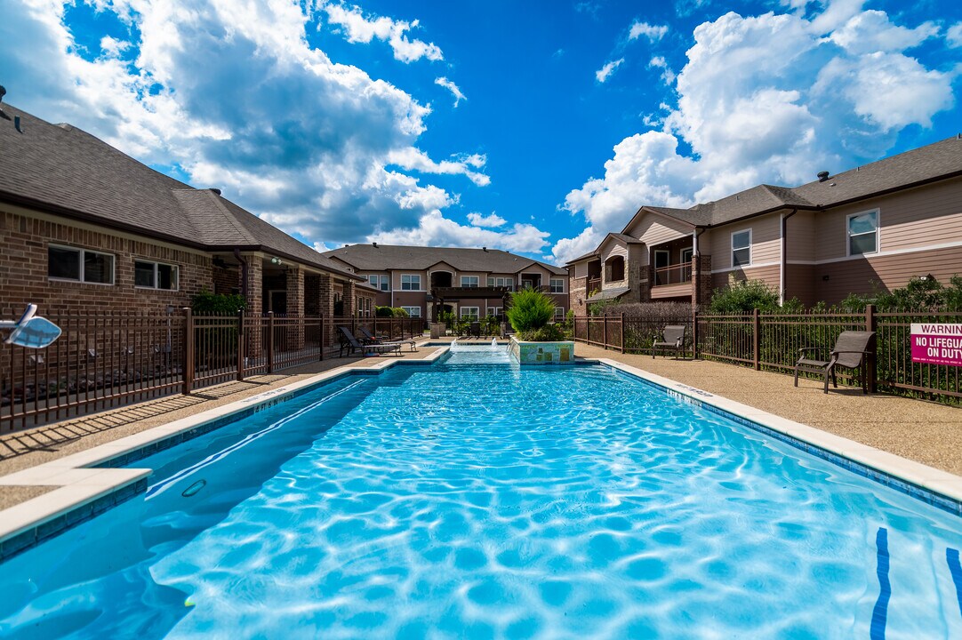 Timber Creek Apartments in Sulphur Springs, TX - Building Photo