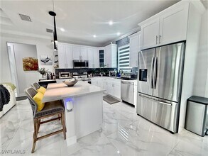 2475 29th Ave NE in Naples, FL - Building Photo - Building Photo